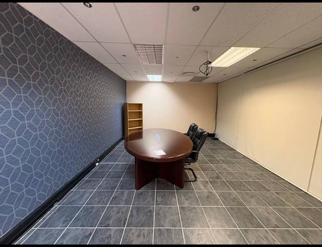840M² OFFICE TO LET IN NOORDWYK